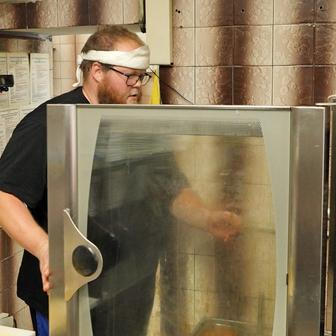 Ano, šéfe - 1. díl Ořechovka