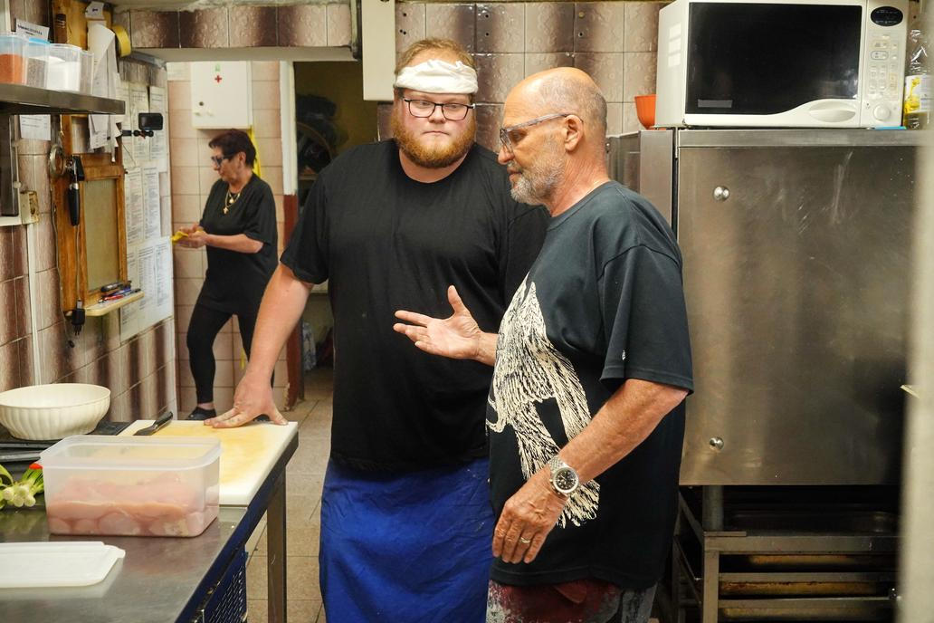 Ano, šéfe - 1. díl Ořechovka