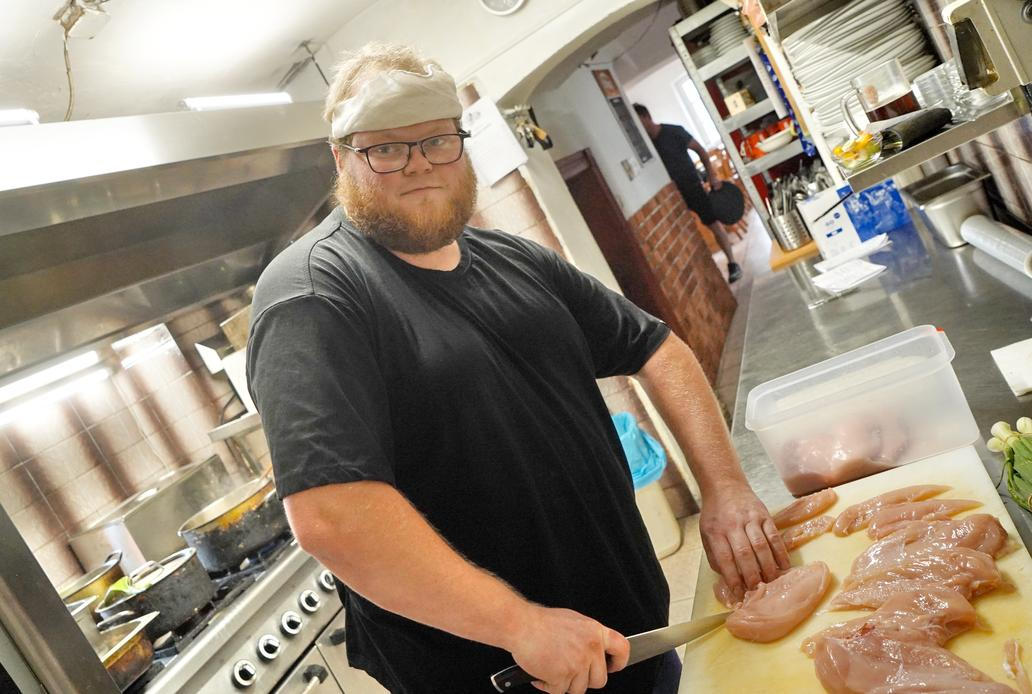 Ano, šéfe - 1. díl Ořechovka