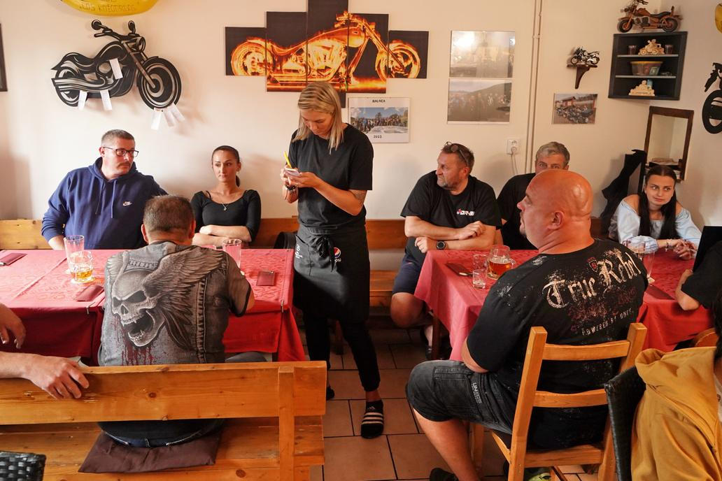 Ano, šéfe - 1. díl Ořechovka