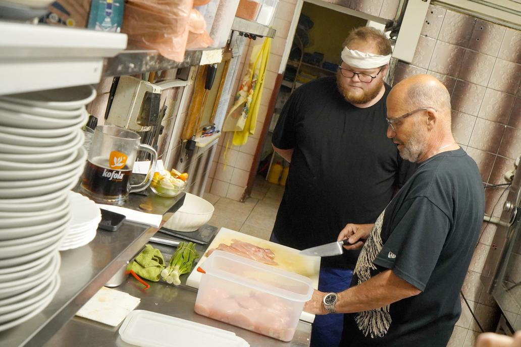 Ano, šéfe - 1. díl Ořechovka