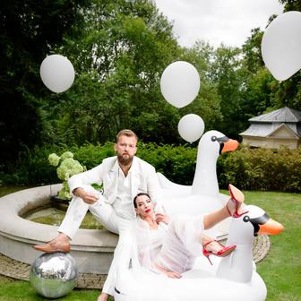 Svatba návrhářky Debbie Brown