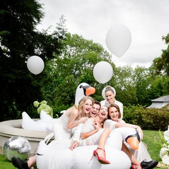 Svatba návrhářky Debbie Brown