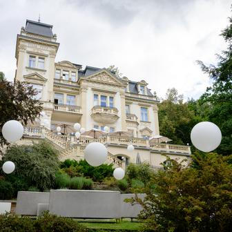 Svatba návrhářky Debbie Brown