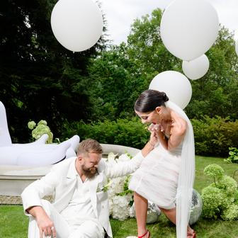 Svatba návrhářky Debbie Brown