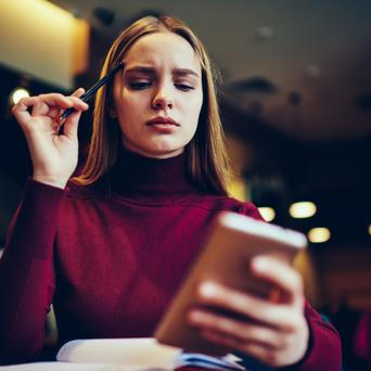 Přemýšlení nad online nakupováním