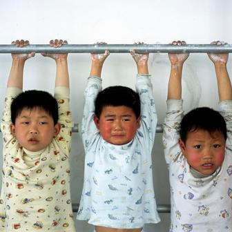 Drsná gymnastická škola Číny