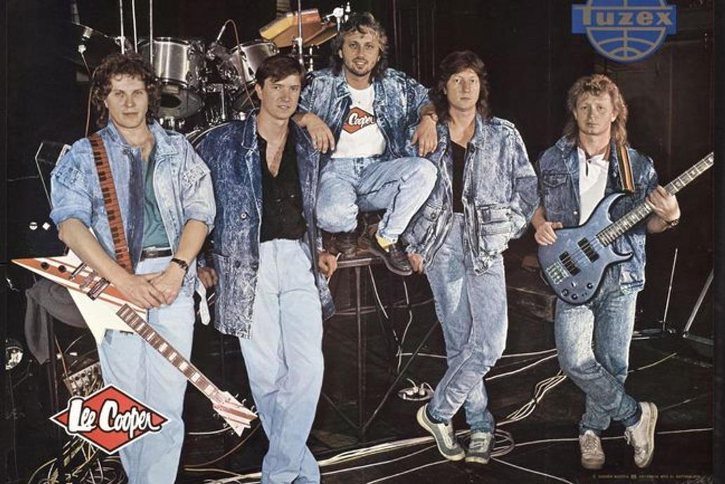 Reklama na "plesniváky", jak se dříve přezdívalo džínám značky Lee Cooper. Tuzex, 80. léta.