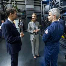 Princezna Kate v kokpitu za kniplem stíhačky Typhoon