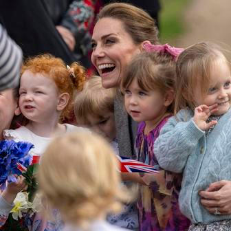 Princezna Kate v kokpitu za kniplem stíhačky Typhoon