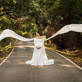 Závoje, které zároveň slouží jako křídla: To je svatební multitasking