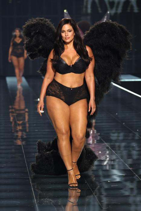 Victoria's Secret Fashion Show 2025 - Runway