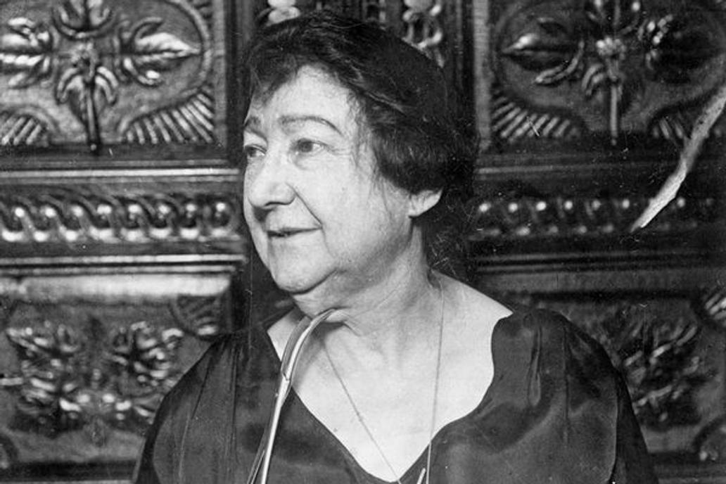 1927
Woman, 82 years old, before the remove of the neck's wrinkles and face by the doctor Bouchon, plastic surgeon. Paris, 1927.,Image: 67974192, License: Rights-managed, Restrictions: Prior permission required for all advertizing & promotional use or use on consumer goods & derivative products., Model Release: no, Credit line: Profimedia