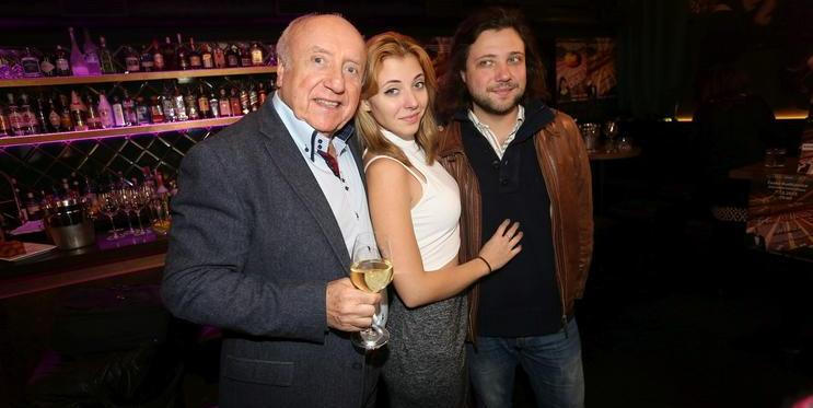 Anička Slováčková s tatínkem Felixem Slováčkem a bratrem Felixem