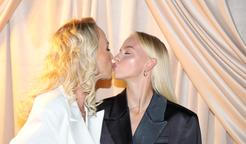 Wedding World - Nejelegantnější svatební veletr v České republice. Osmany Laffita módní přehlídka, na snímku Zuzana Belohorcová s dcerou Salmou Hájek