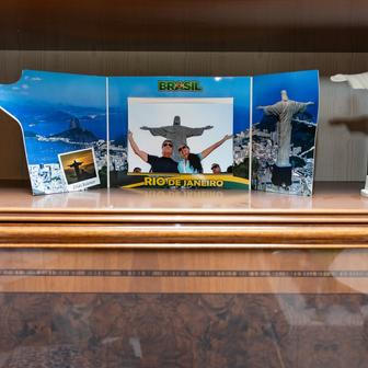 Nechybí ani vzpomínky z různých cest po světě.