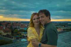 Trailer z filmu Holka od vedle