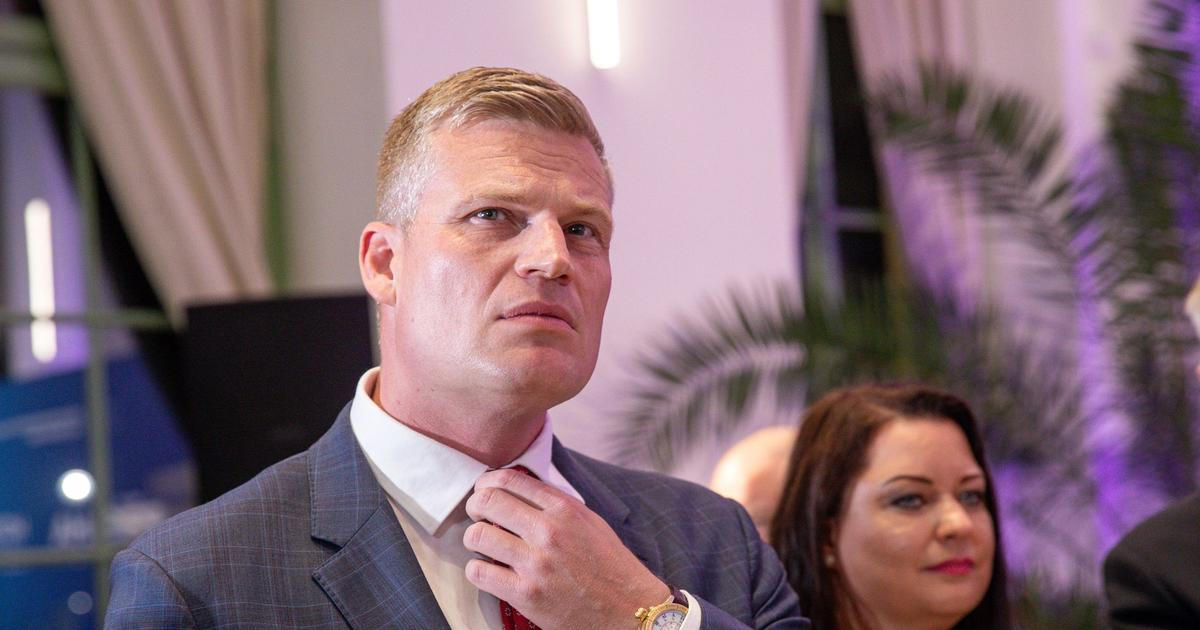 Ploténka už nebrání jednání. Turek žádá prezidenta o schůzku