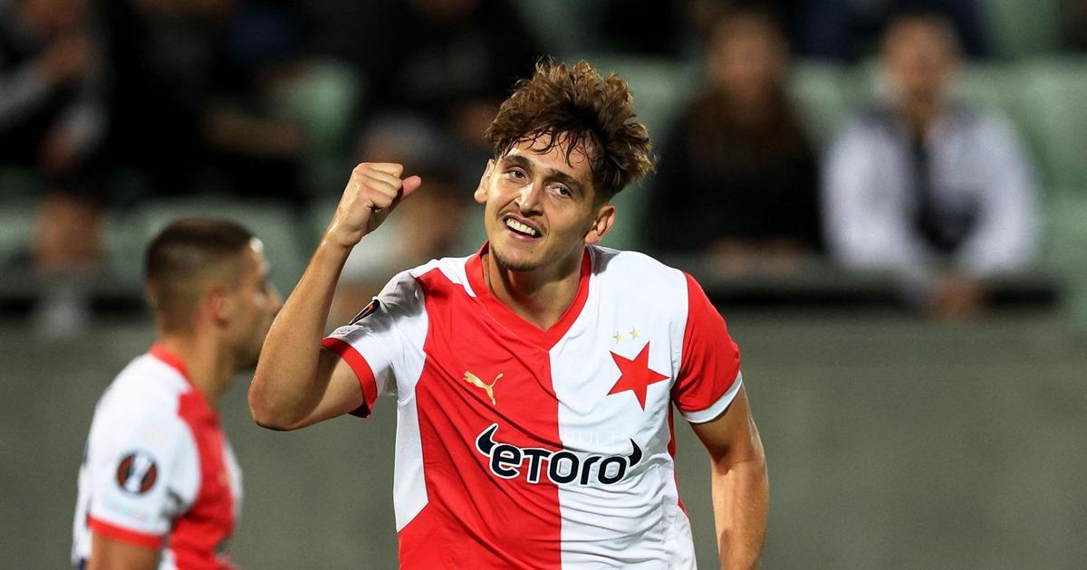 Slavia - Lens. Sešívaní začínají Ligu mistrů doma, se solidní šancí zlomit prokletí