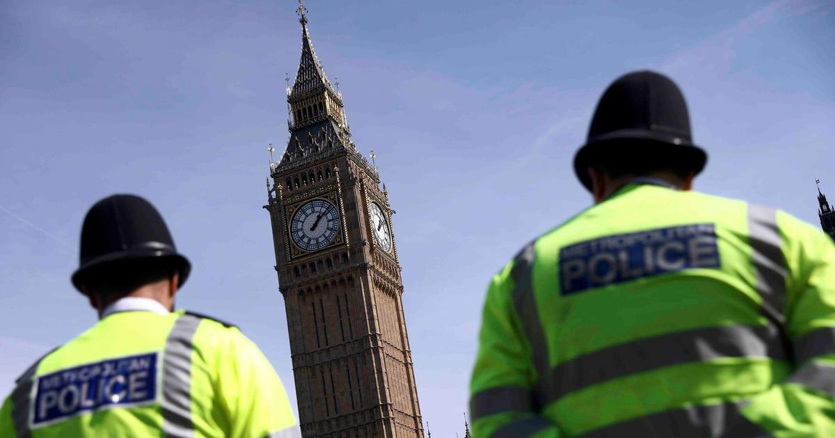 Po pokusu o žhářský útok na synagogu v Londýně zadržela policie dva podezřelé