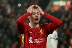 Conor Bradley v dresu Liverpoolu