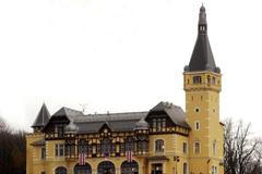 Opravený zámek Větruše