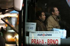 Autobusy na D1 mezi Brnem a Prahou
