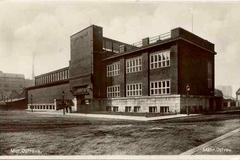 Ostravský Dům umění, kterému vyrostla konkurence.