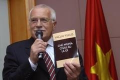 Klaus ve Vietnamu
