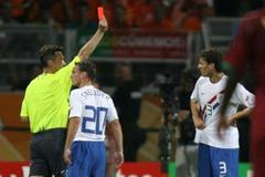 Portugalsko - Nizozemsko: Boulahrouz dostává červenou kartu