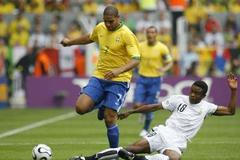 Brazílie - Ghana: Adriano a Appiah
