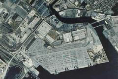 Letecký záběr přístavu v Baltimoru