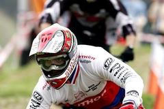 Osmdesátkou z kopce