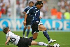 Argentina - Německo: Tevez a Lahm