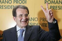 Vítězné gesto Romana Prodiho