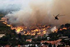 Kapské město ohrožuje rozsáhlý požár