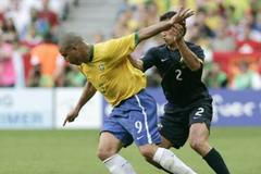 Brazílie - Austrálie: Ronaldo a Neill