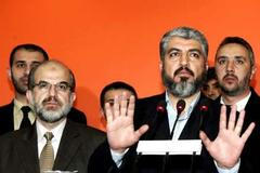 Jeden z vůdců Hamasu Chalíd Misál během tiskové konference v turecké Ankarě.