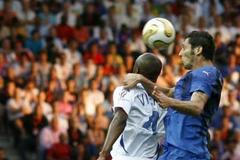 Francie - Itálie: Vieira a Materazzi