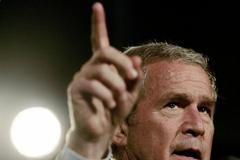 George Bush: ve filmu režiséra Gabriela Rangeho k prezidentské funkci dostal i roli oběti atentátu