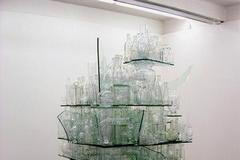 T. Cragg: Clear Glass Stack, 2000