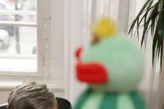 Vlastimil Tlustý při online rohovoru ve své poslanecké kanceláři