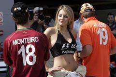 Monteiro, Hazellová a Albers