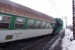 Osobní vlak, který vykolejil v Brodku u Přerova