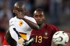 Angola - Portugalsko: Monteiro, Mendonca