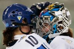 Finské hokejistky slaví vítězství i postup