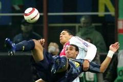 Inter Milán - Ajax Amsterdam: Adriano a Maduro