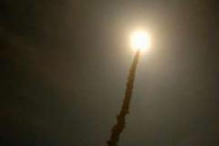 raketoplán odstartoval 3