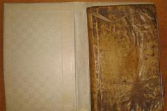 Kniha v lidské kůži