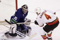 Vancouver - Calgary: Auld a R. Hamrlík